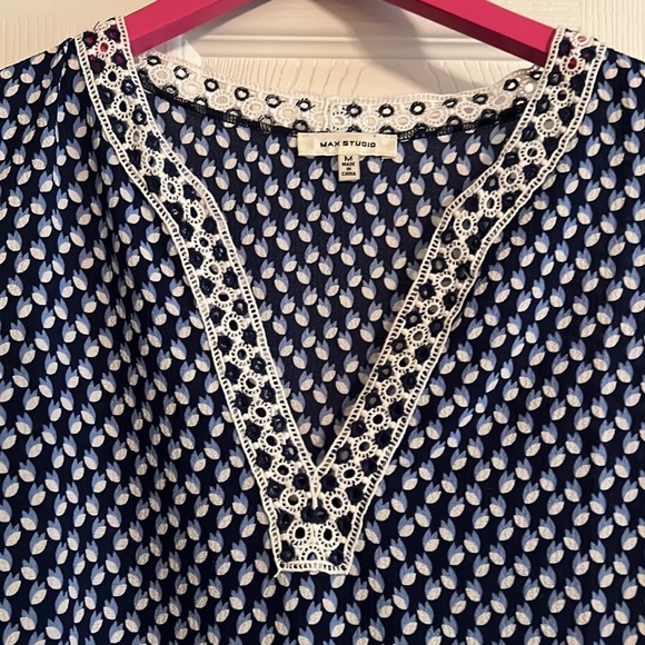 Max Studio. Size M - Picture 3 of 4